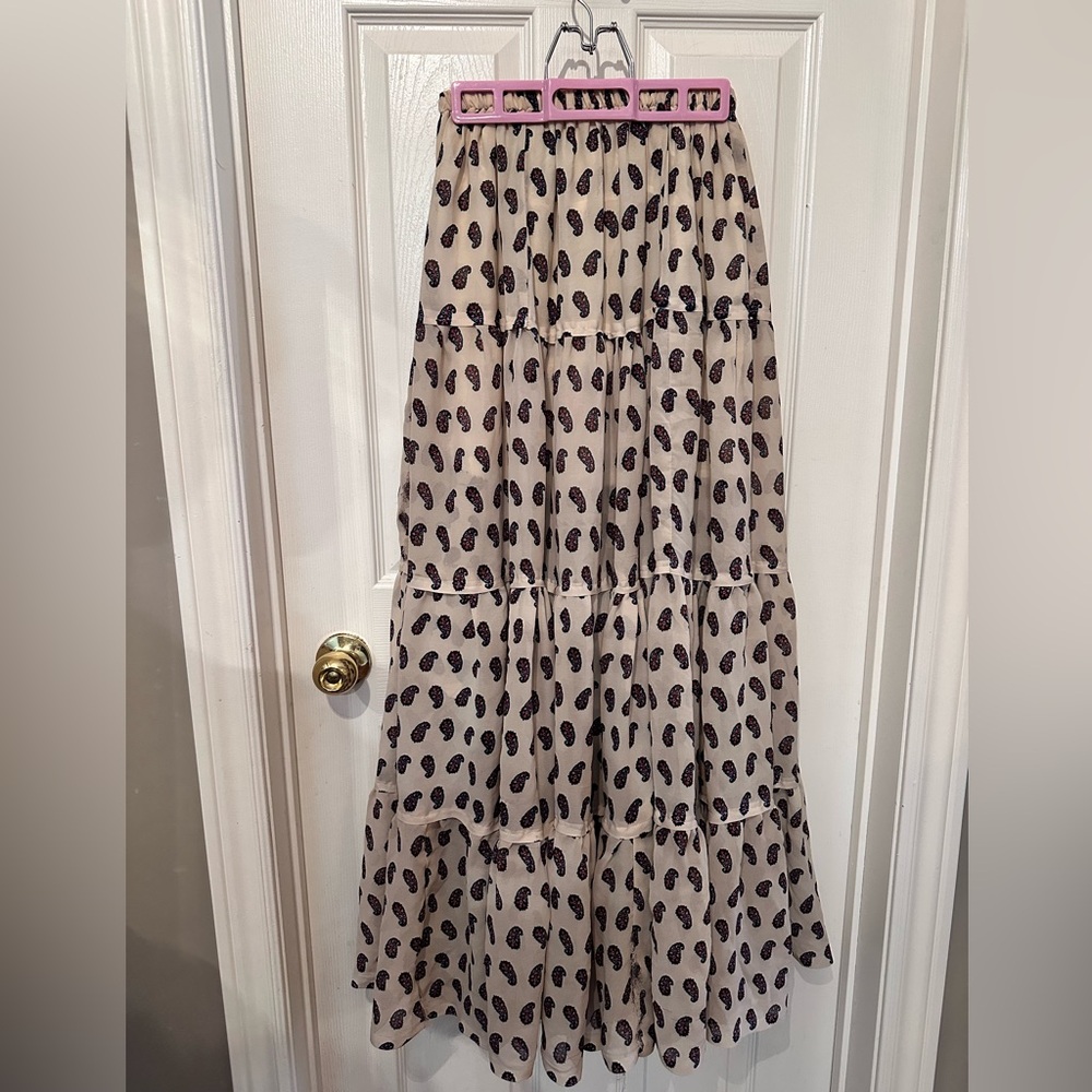Elegant Black and Cream Tiered Skirt
